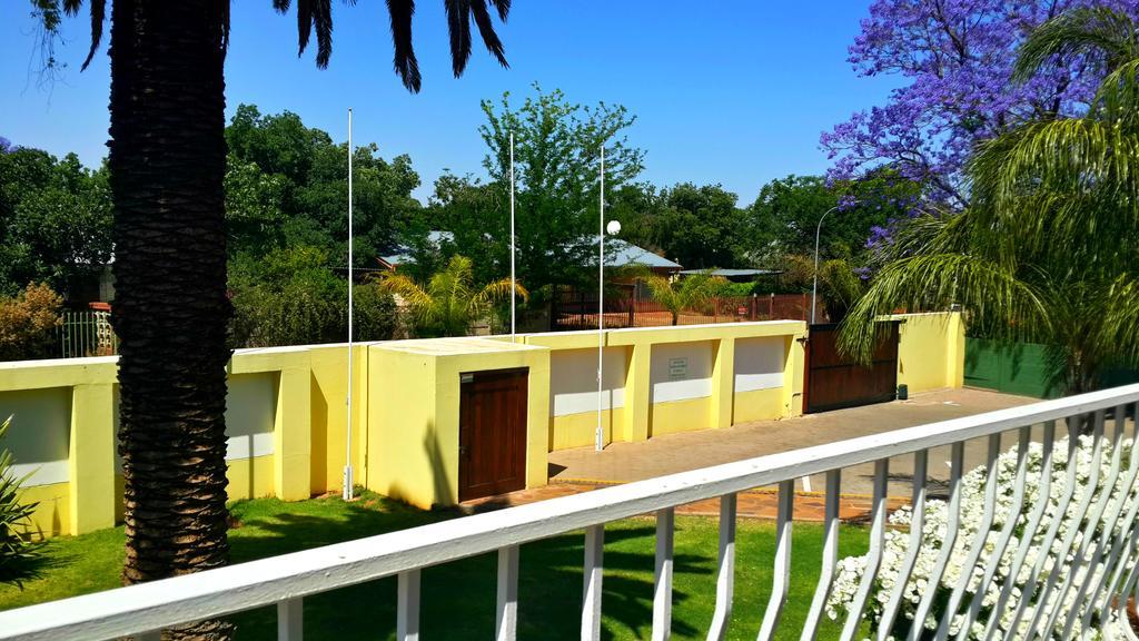 Kimberley Manor Guesthouse Ngoại thất bức ảnh