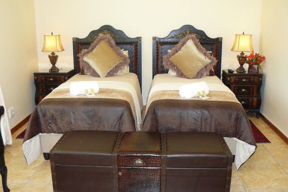 Kimberley Manor Guesthouse Ngoại thất bức ảnh