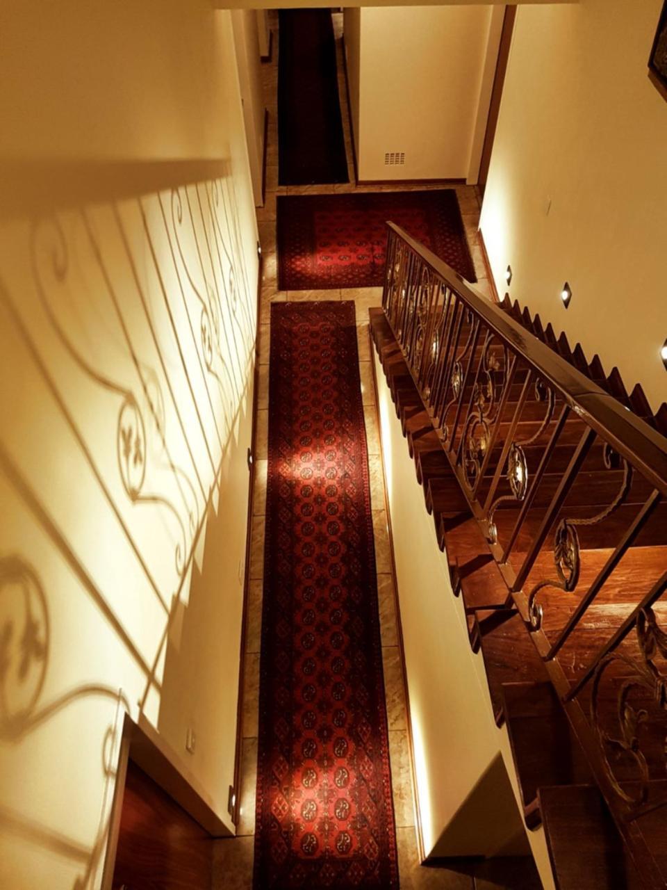 Kimberley Manor Guesthouse Ngoại thất bức ảnh